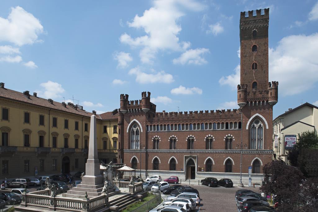 Апартаменты Castello Medici Del Vascello Асти Экстерьер фото