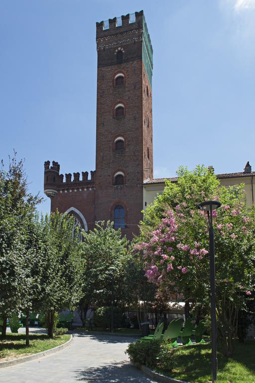 Апартаменты Castello Medici Del Vascello Асти Экстерьер фото